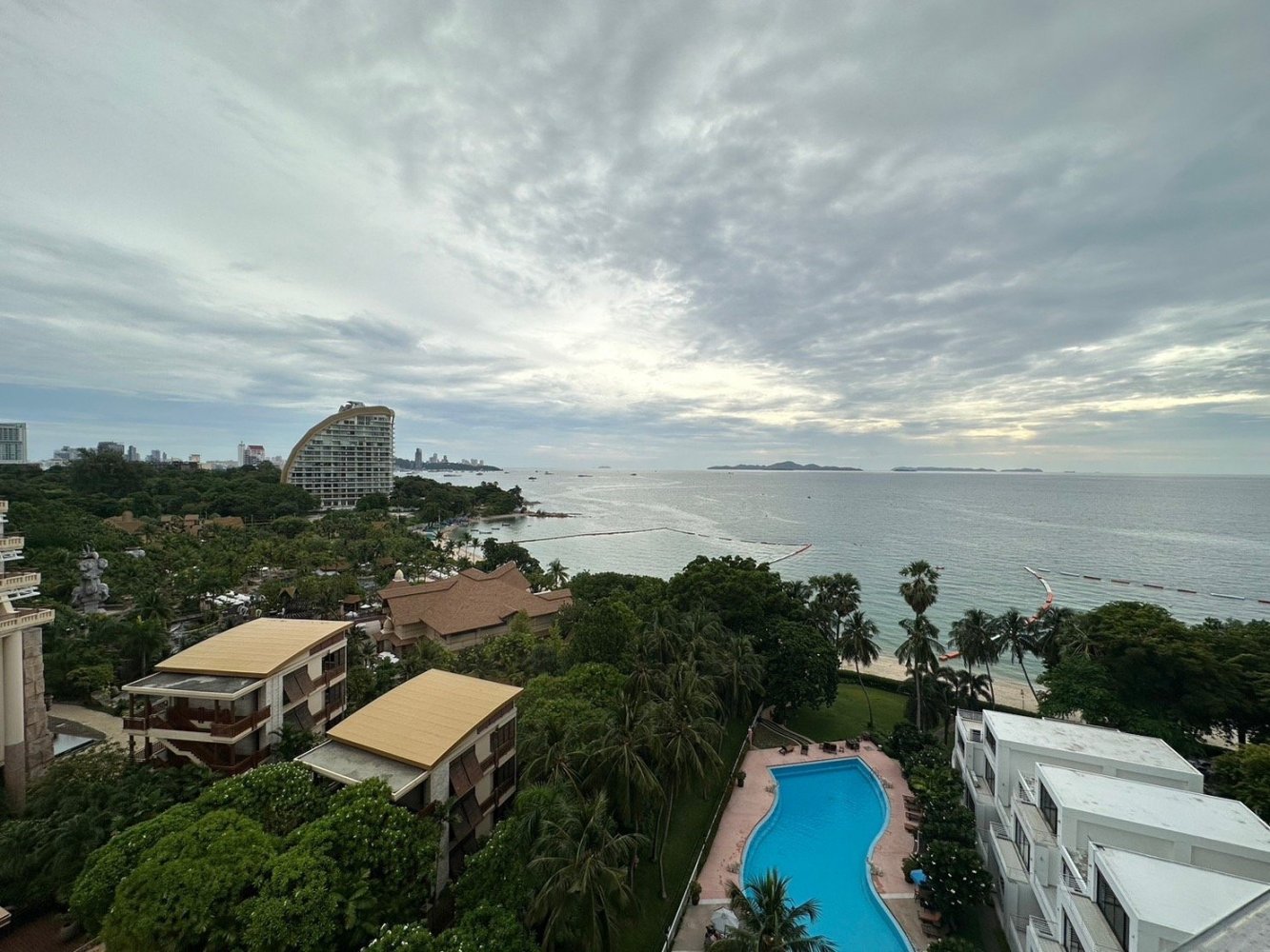 2 bedrooms Condo in Pattaya, Thailand No. 9157
