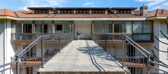 Apartamento de 2 dormitorios en Stresa, Italy No. 371598 21