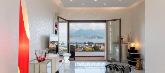 Apartamento de 2 dormitorios en Stresa, Italy No. 371598 4