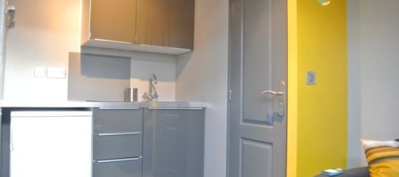 1 bedroom Apartment in Paris, France No. 312981 2