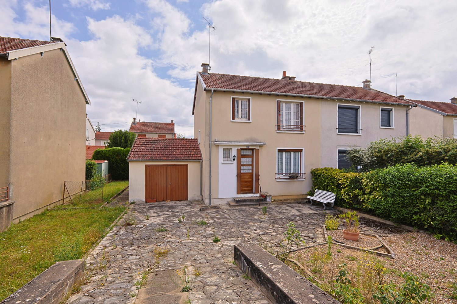 3 chambres Maison à Varennes-Vauzelles, France No. 278442