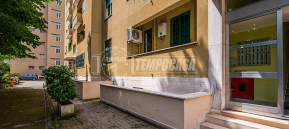2 bedrooms Apartment in Milan, Italy No. 313919 5