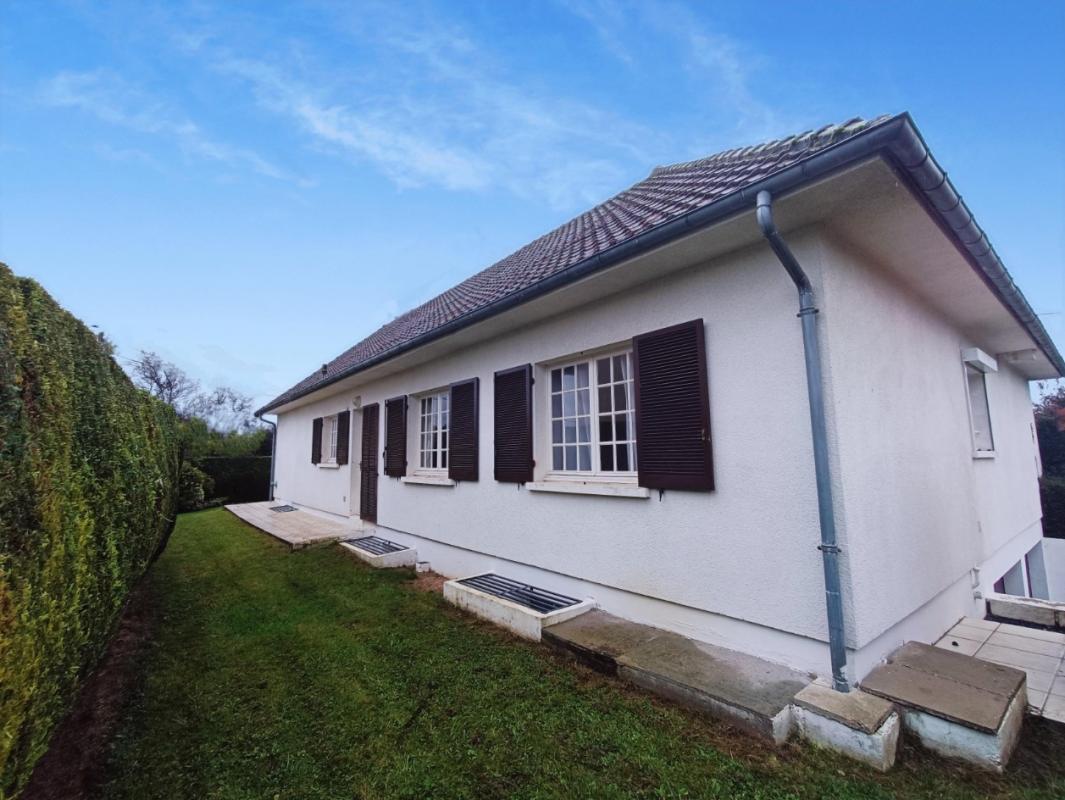 Casa de 5 dormitorios en Cardonnette, France No. 233703