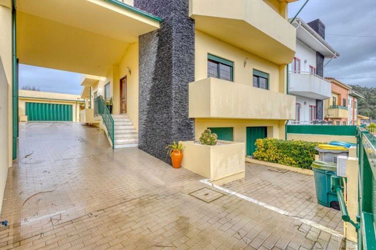 Casa de 4 dormitorios en Vila Nova de Gaia, Portugal No. 187283