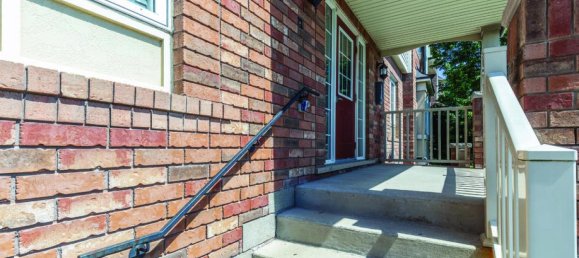 2 bedrooms House in Mississauga, Canada No. 316 2