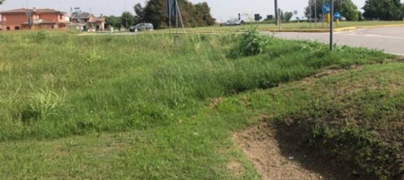 935m² Land in Ostellato, Italy No. 346498 3