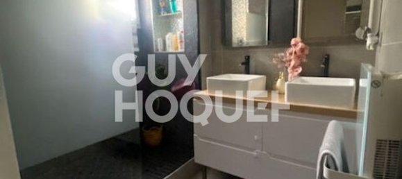 Casa de 3 dormitorios en Marseille, France No. 334822 5