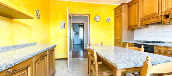 Apartamento de 4 habitaciónes en Borgosesia, Italy No. 232014 4