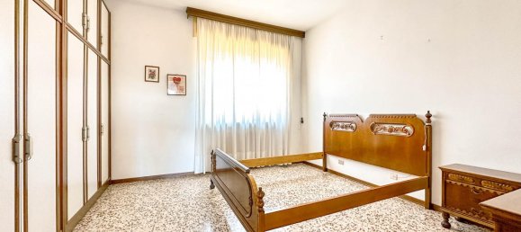 Apartamento de 4 habitaciónes en Borgosesia, Italy No. 232014 9