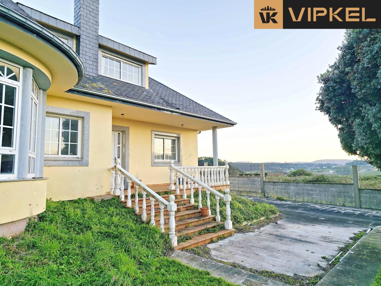 6 bedrooms House in Malpica de Bergantinos, Spain No. 42654