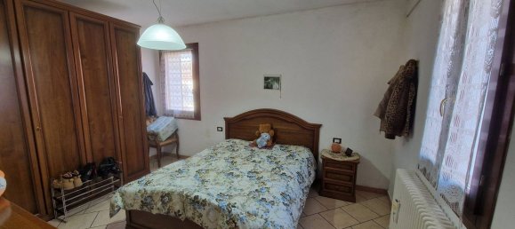 5 rooms House in Terre del Reno, Italy No. 11038 9