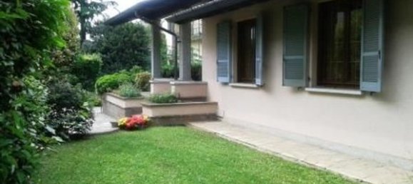 Вилла с 5 комнатами в Вимеркате, Италия № 182688 2