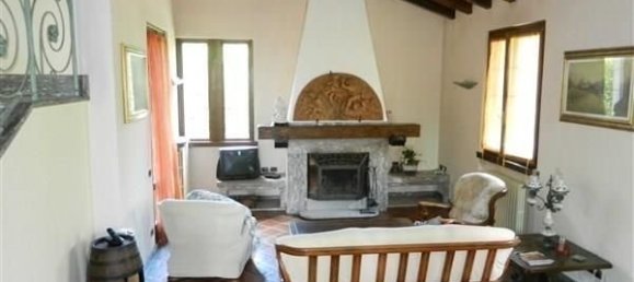 Вилла с 5 комнатами в Вимеркате, Италия № 182688 10