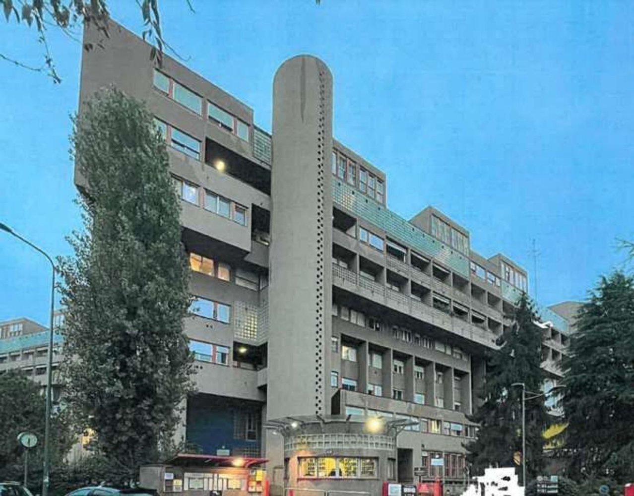 4غرفة شقة في Milan, Italy رقم 239665