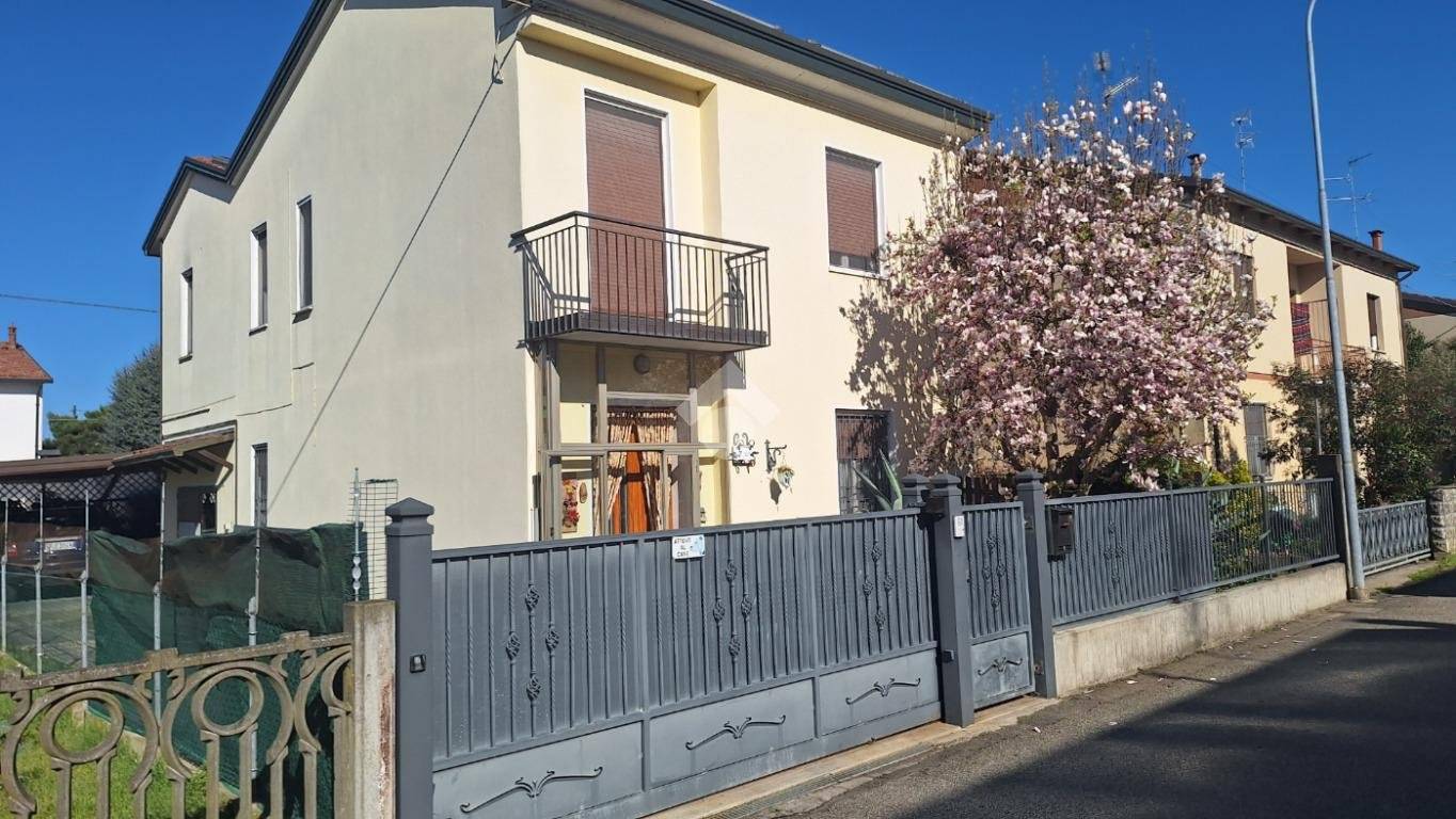 3 bedrooms House in Fusignano, Italy No. 167972