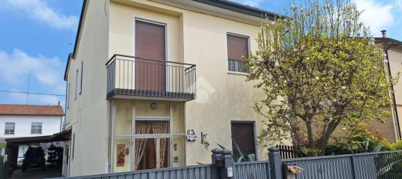 3 bedrooms House in Fusignano, Italy No. 167972 26