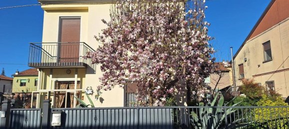 3 bedrooms House in Fusignano, Italy No. 167972 9