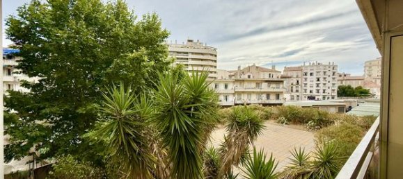 1 bedroom Apartment in Marseille, France No. 309672 3