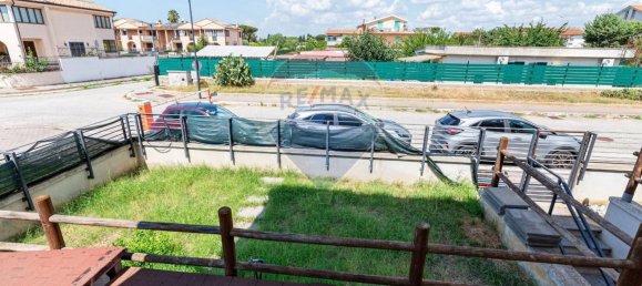 3 Schlafzimmer Doppelhaus in Rome, Italy, Nr. 365460 20