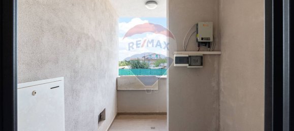3 Schlafzimmer Doppelhaus in Rome, Italy, Nr. 365460 15