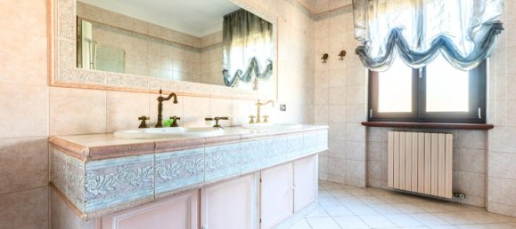 5 Schlafzimmer Villa in Cavallerleone, Italy, Nr. 226499 2