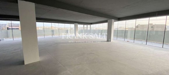 Büro in Birkirkara, Malta 300m², Nr. 13155 7