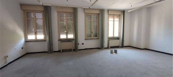 4900m² Warehouse in Gallarate, Italy No. 187176 17