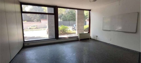 4900m² Warehouse in Gallarate, Italy No. 187176 2