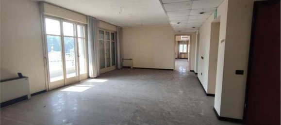 4900m² Warehouse in Gallarate, Italy No. 187176 11