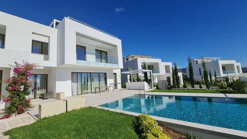 5 bedrooms Villa in Pegeia, Cyprus No. 20405