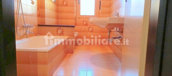 Квартира с 2 спальнями в Фоссано, Италия № 347037 17