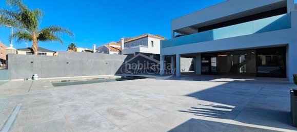 Villa de 4 dormitorios en Adeje, Spain No. 119071 5