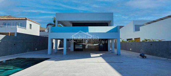 Villa de 4 dormitorios en Adeje, Spain No. 119071 3