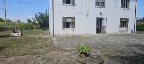 3 bedrooms House in Ospedaletto Euganeo, Italy No. 358409 2