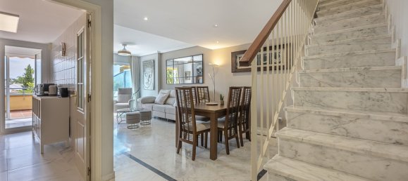 Ático de 3 dormitorios en Marbella, Spain No. 93119 12