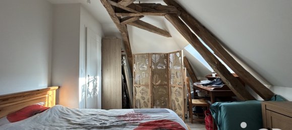 Adosado de 5 habitaciónes en Isdes, France No. 53619 8