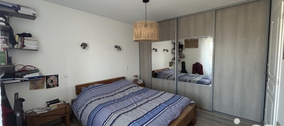 Adosado de 5 habitaciónes en Isdes, France No. 53619 3