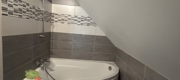 Adosado de 5 habitaciónes en Isdes, France No. 53619 11