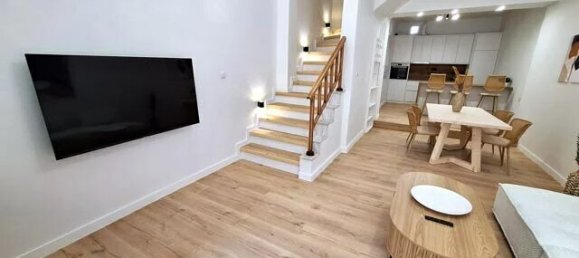 3 bedrooms Property in Piraeus, Greece No. 2287 2