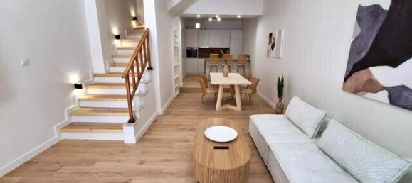 3 bedrooms Property in Piraeus, Greece No. 2287 5