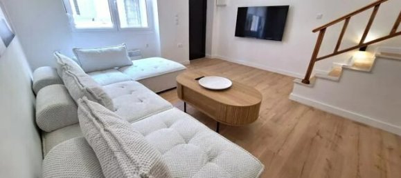 3 bedrooms Property in Piraeus, Greece No. 2287 7