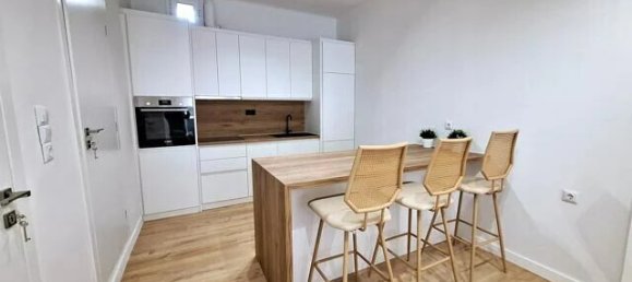 3 bedrooms Property in Piraeus, Greece No. 2287 6