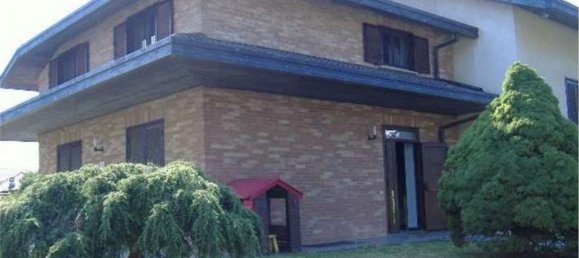 12 rooms Apartment in Gallarate, Italy No. 263485 6