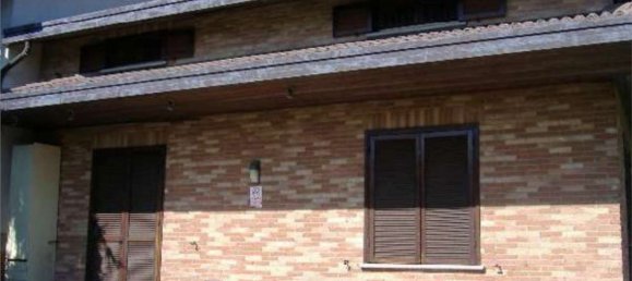 12 rooms Apartment in Gallarate, Italy No. 263485 7