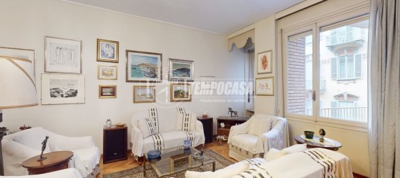 4 bedrooms Apartment in Turin, Italy No. 61430 10