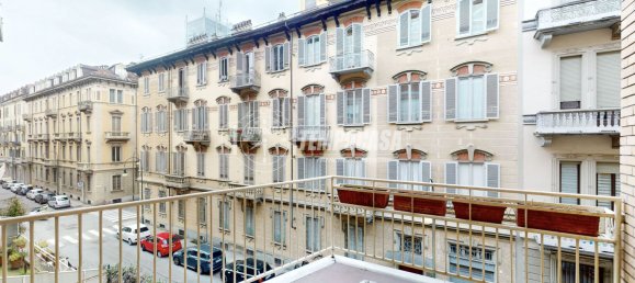 4 bedrooms Apartment in Turin, Italy No. 61430 17