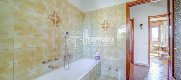 3 bedrooms Villa in Castano Primo, Italy No. 300983 18