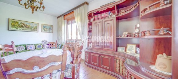 3 bedrooms Villa in Castano Primo, Italy No. 300983 6