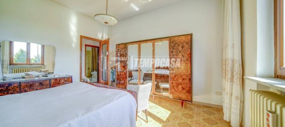 3 bedrooms Villa in Castano Primo, Italy No. 300983 13