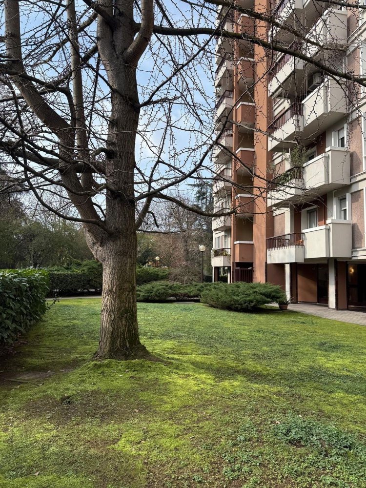 Квартира с 4 комнатами в Сан Донато Миланезе, Италия № 263943